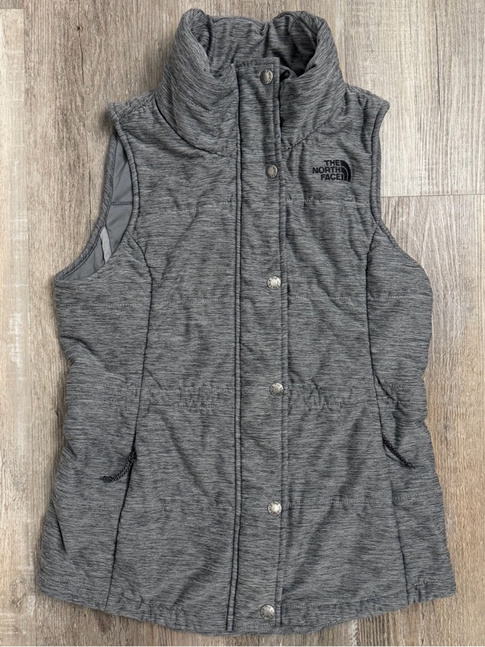 The North Face Women’s Gray Quilted Vest-size XS *like NEW*
